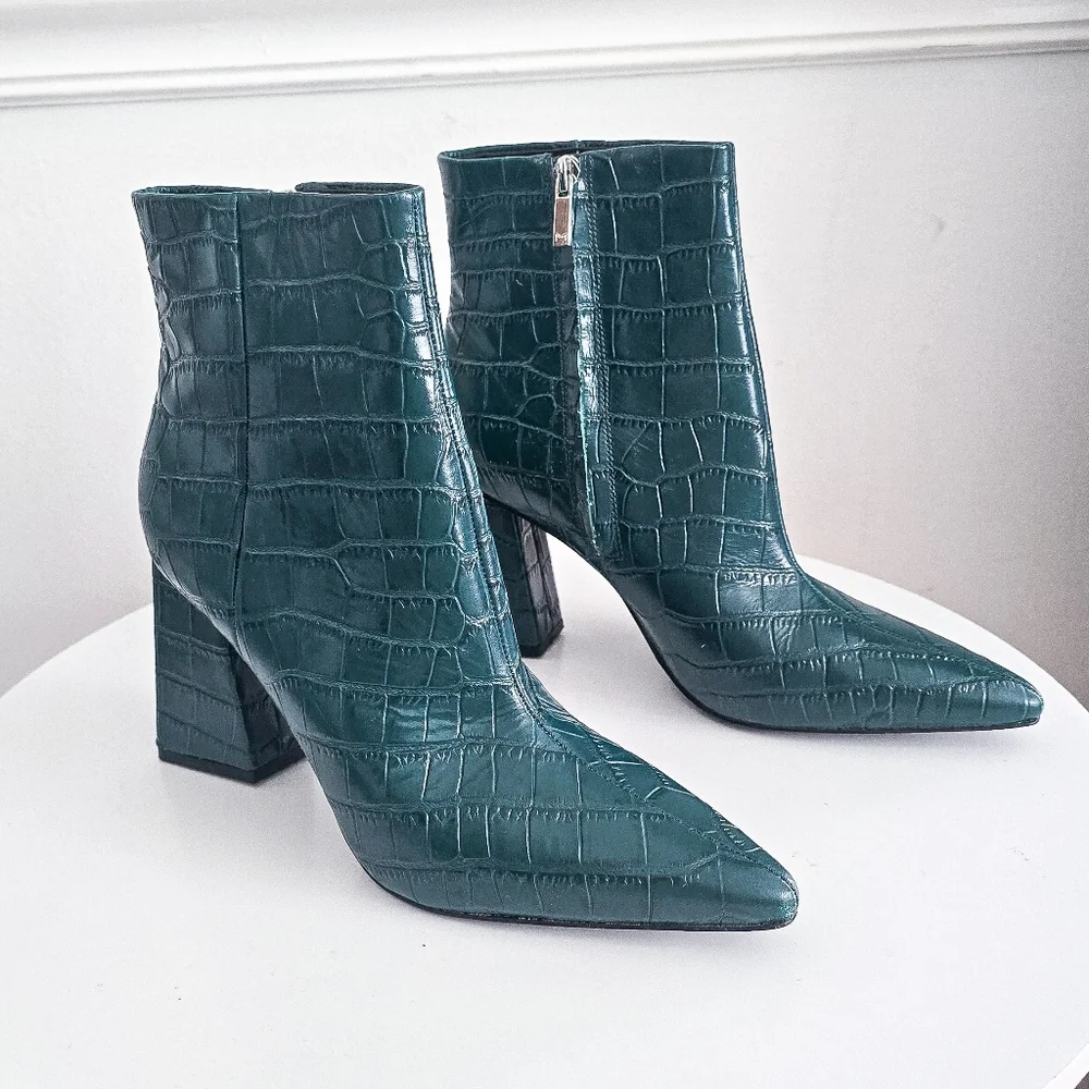 Marc Fisher Kulika green croc embosed pointed toe leather ankle boots - Picture 4 of 10
